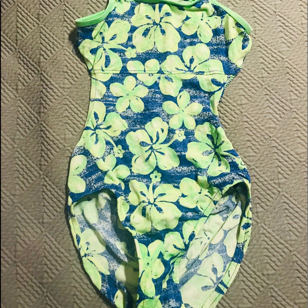 👙Girls 1 Piece Bathing Suit👙